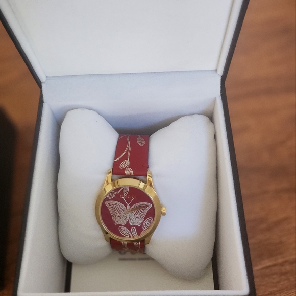 Gucci G-Timeless Quartz red and gold watch - Picture 3 of 11